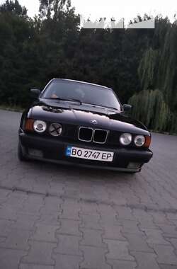 Седан BMW 5 Series 1991 в Великих Гаях