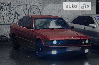 Седан BMW 5 Series 1994 в Чернігові