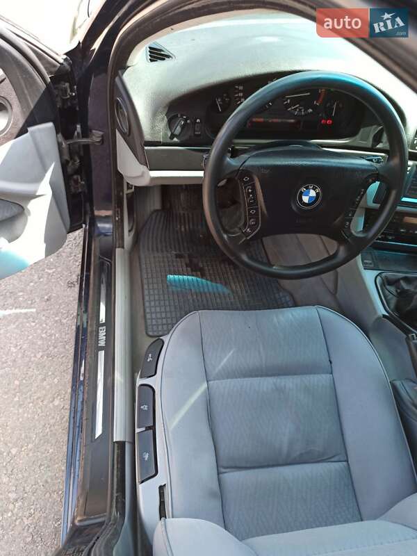 Универсал BMW 5 Series 2003 в Костополе