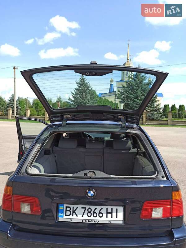Универсал BMW 5 Series 2003 в Костополе