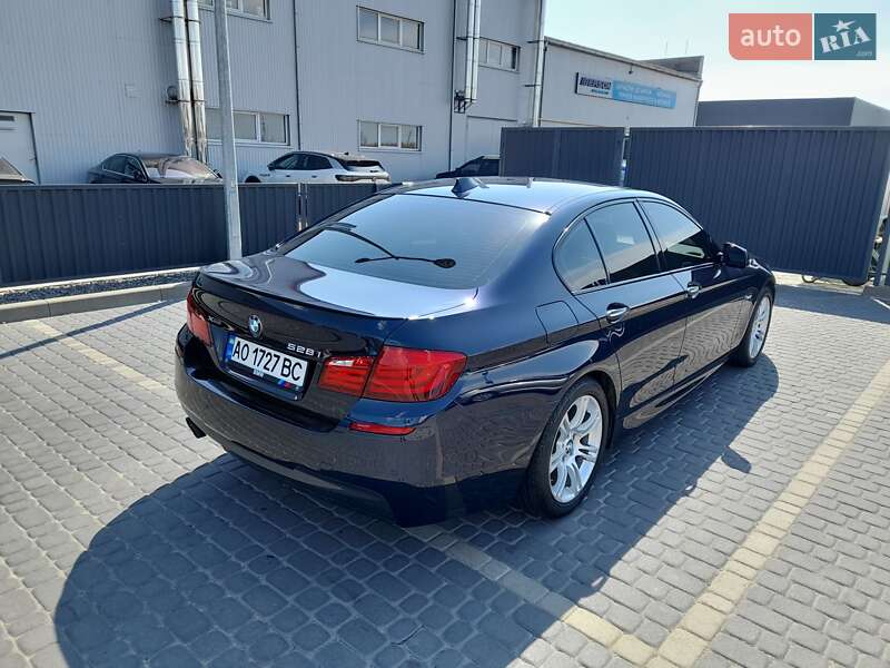 Седан BMW 5 Series 2013 в Мукачево
