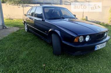 Седан BMW 5 Series 1993 в Львове