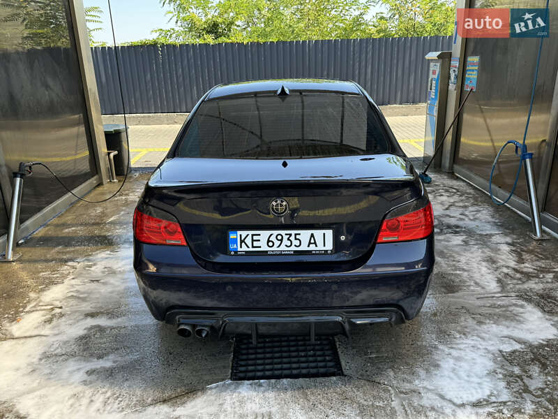 Седан BMW 5 Series 2005 в Дніпрі