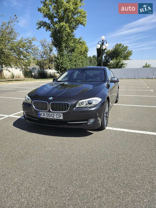 BMW 5 Series 2011