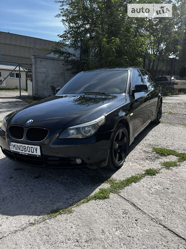 Седан BMW 5 Series 2004 в Кам'янець-Подільському