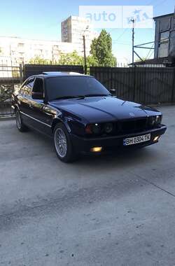 Седан BMW 5 Series 1994 в Одессе