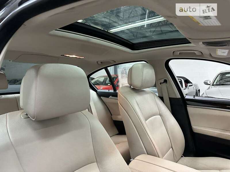 Седан BMW 5 Series 2013 в Львове