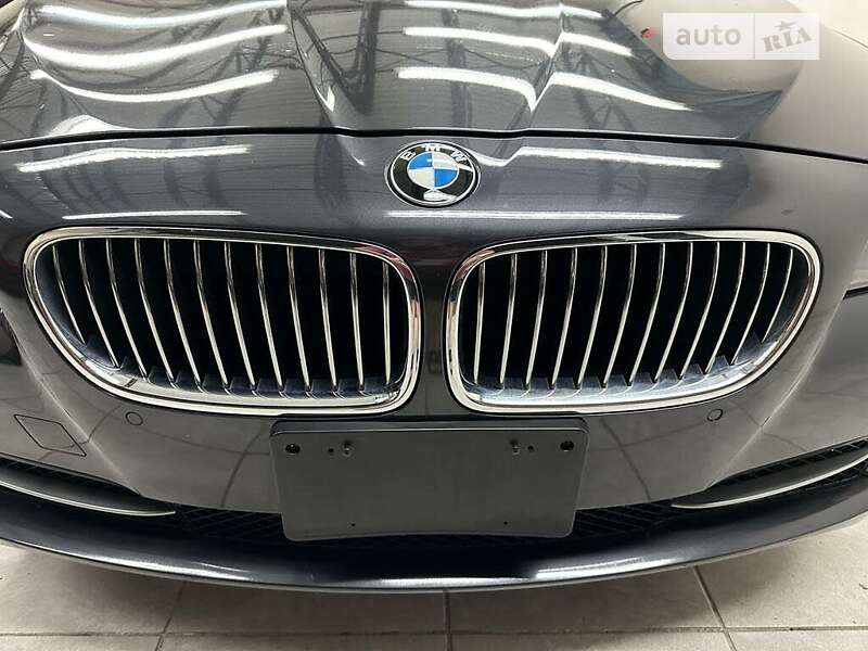 Седан BMW 5 Series 2013 в Львове