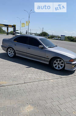 Седан BMW 5 Series 1999 в Черновцах