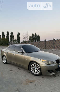 Седан BMW 5 Series 2003 в Клевані