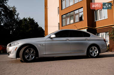 Седан BMW 5 Series 2012 в Дубні