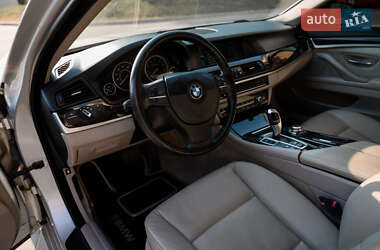 Седан BMW 5 Series 2012 в Дубні