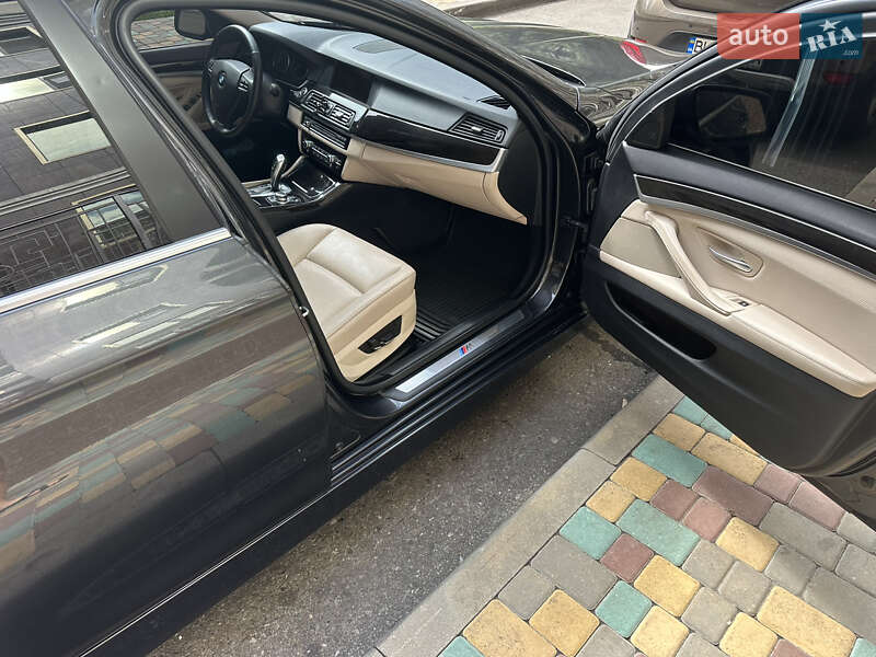 Седан BMW 5 Series 2012 в Києві фото 17 Седан BMW 5 Series 2012 в Києві
