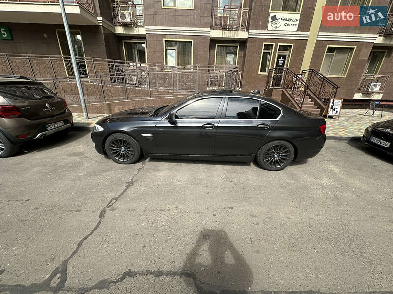Седан BMW 5 Series 2012 в Києві фото 29 Седан BMW 5 Series 2012 в Києві