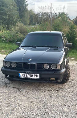 Седан BMW 5 Series 1989 в Городке