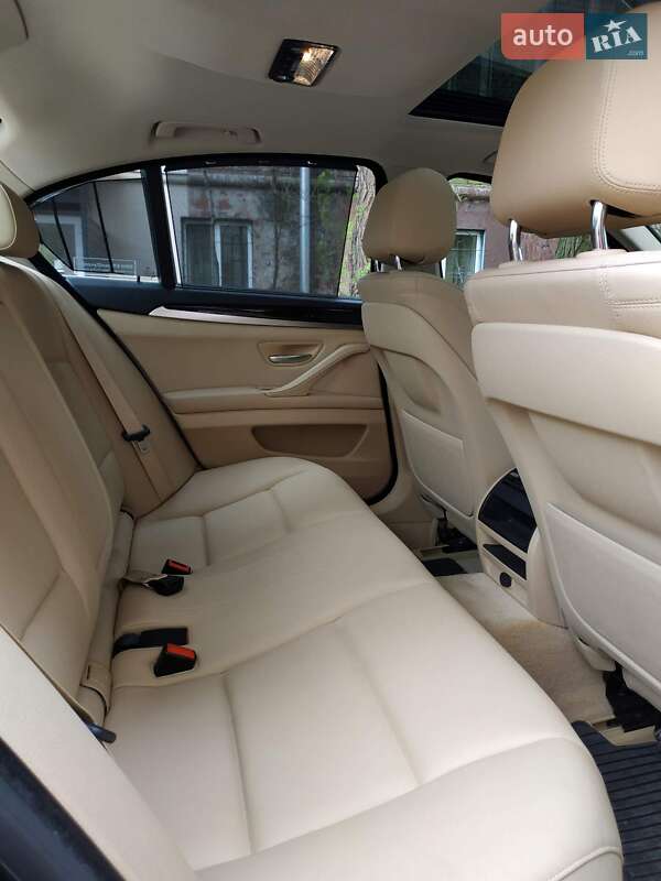 Седан BMW 5 Series 2014 в Запоріжжі