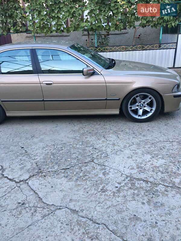 Седан BMW 5 Series 1999 в Болграді