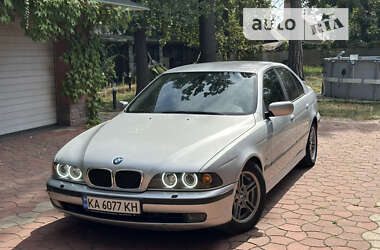 Седан BMW 5 Series 2000 в Киеве