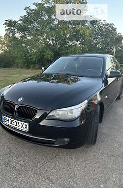 Седан BMW 5 Series 2009 в Южному