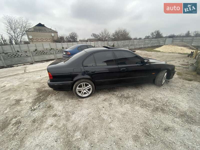 Седан BMW 5 Series 1998 в Петриківці