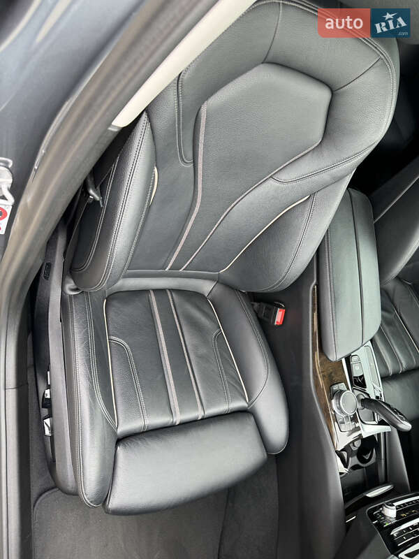 Седан BMW 5 Series 2017 в Дрогобичі