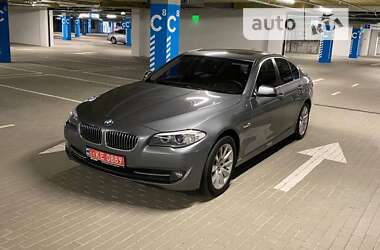 Седан BMW 5 Series 2012 в 