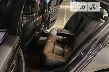 Седан BMW 5 Series 2012 в 