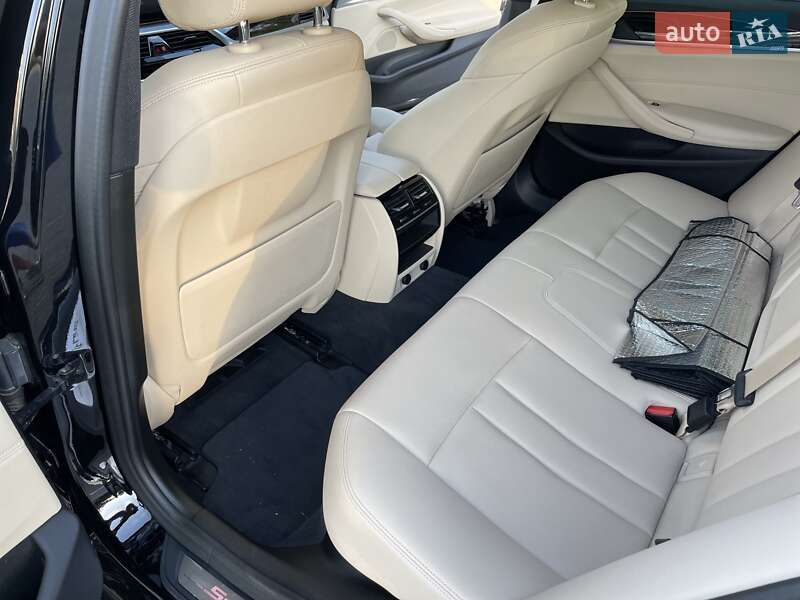 Седан BMW 5 Series 2019 в Киеве