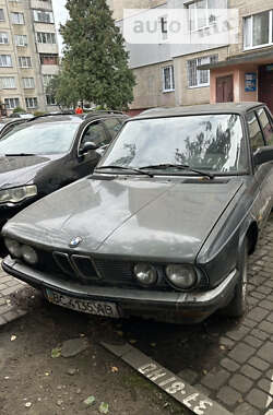 Седан BMW 5 Series 1987 в Львові