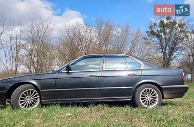 Седан BMW 5 Series 1993 в Сумах
