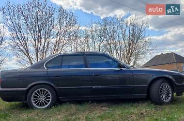 Седан BMW 5 Series 1993 в Сумах