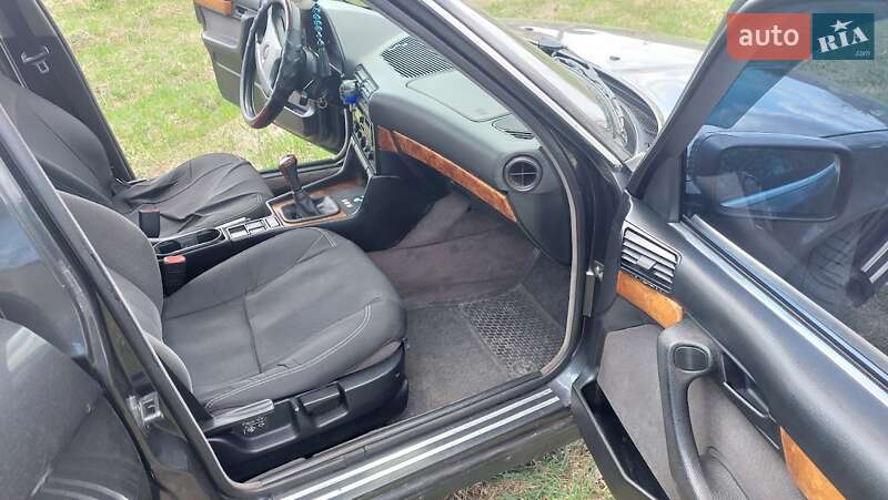 Седан BMW 5 Series 1993 в Сумах