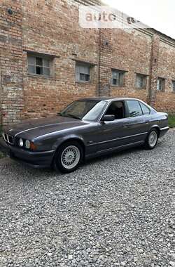 Седан BMW 5 Series 1995 в Хмільнику