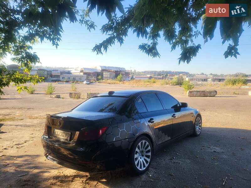 Седан BMW 5 Series 2004 в Харькове