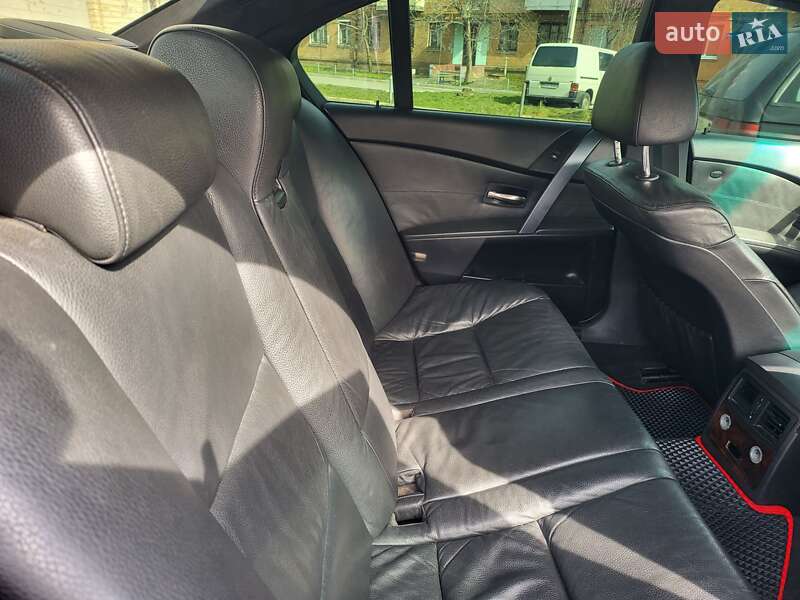 Седан BMW 5 Series 2004 в Харькове