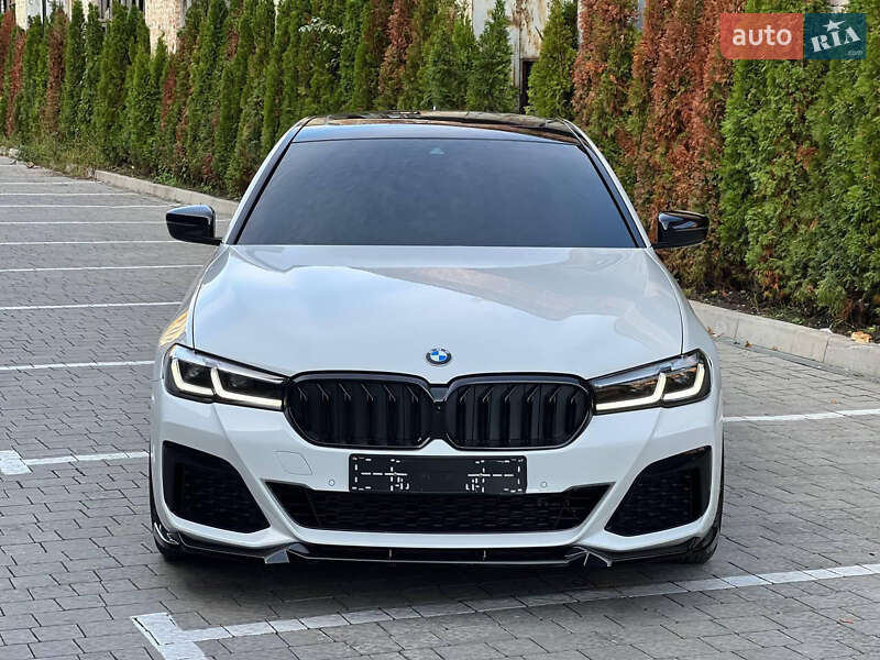 Седан BMW 5 Series 2020 в Львове