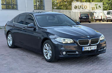 Седан BMW 5 Series 2015 в Ровно