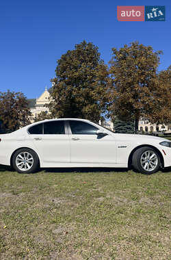 Седан BMW 5 Series 2015 в 