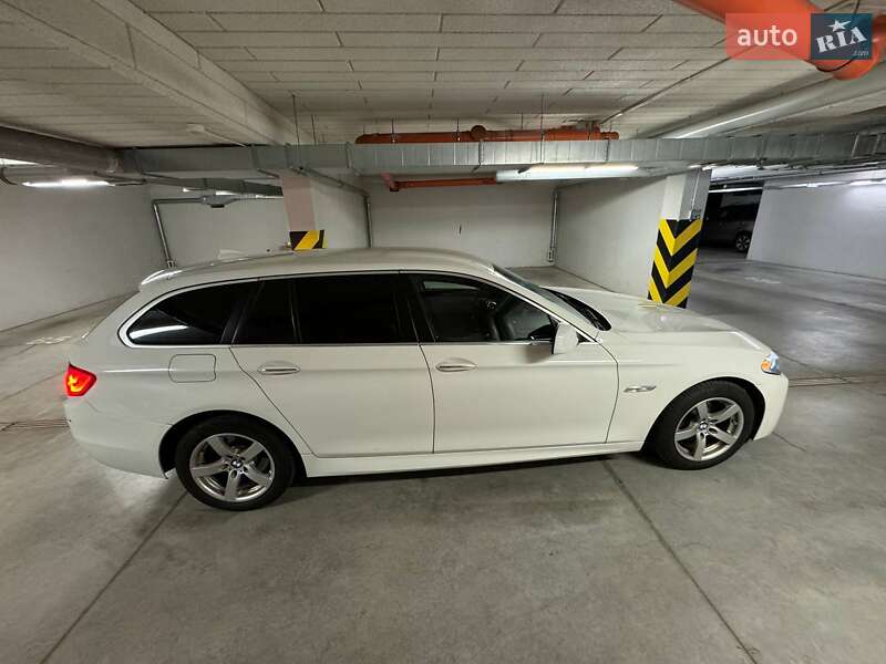 Универсал BMW 5 Series 2011 в Нововолынске