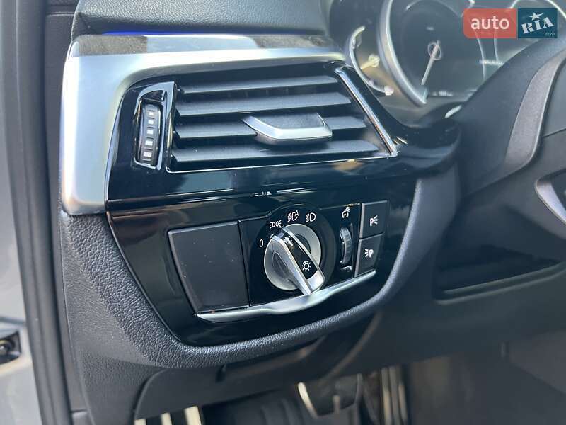 Седан BMW 5 Series 2018 в Днепре