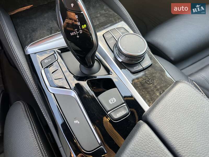 Седан BMW 5 Series 2018 в Днепре