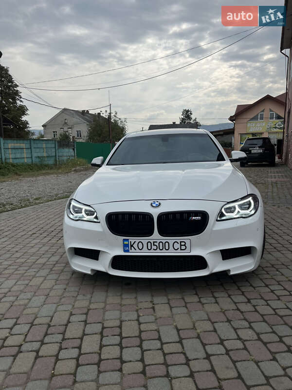 Седан BMW 5 Series 2014 в Тересве