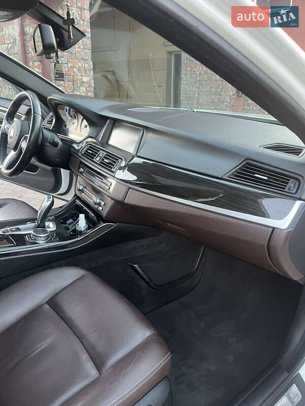 Седан BMW 5 Series 2014 в Тересве