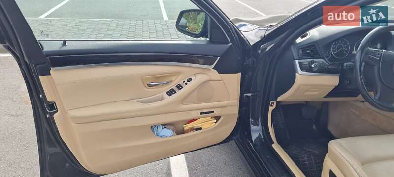 Седан BMW 5 Series 2012 в Ирпене