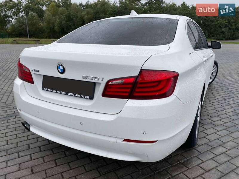 Седан BMW 5 Series 2013 в Львове