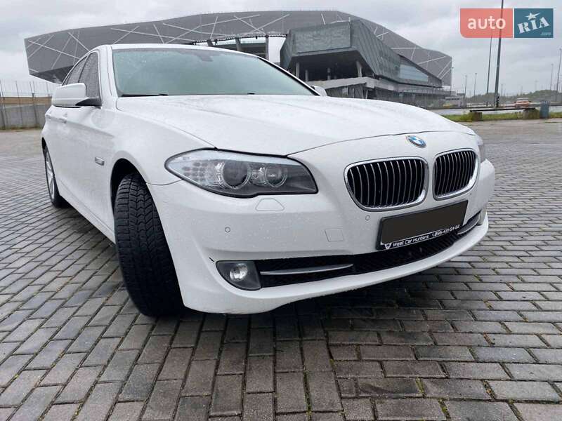Седан BMW 5 Series 2013 в Львове