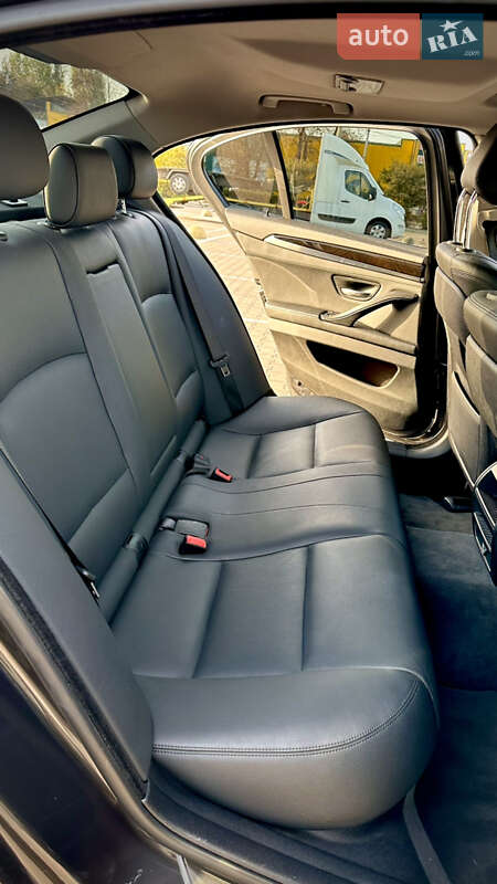 Седан BMW 5 Series 2015 в Житомире
