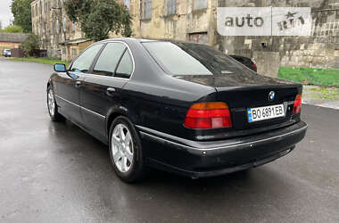 Седан BMW 5 Series 1999 в Корце