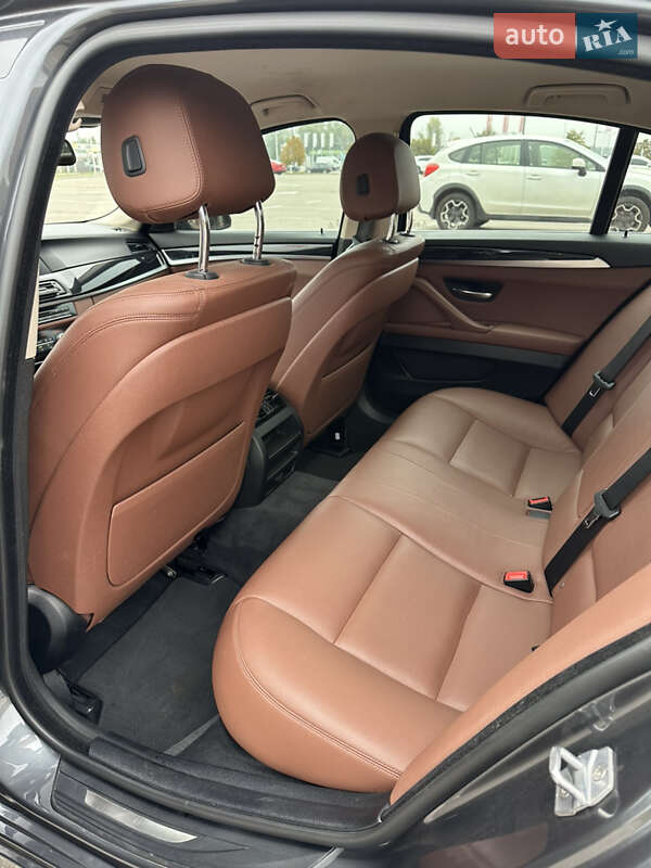 Седан BMW 5 Series 2016 в Киеве
