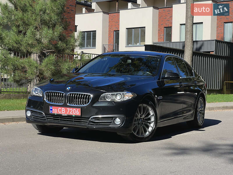 Седан BMW 5 Series 2015 в 